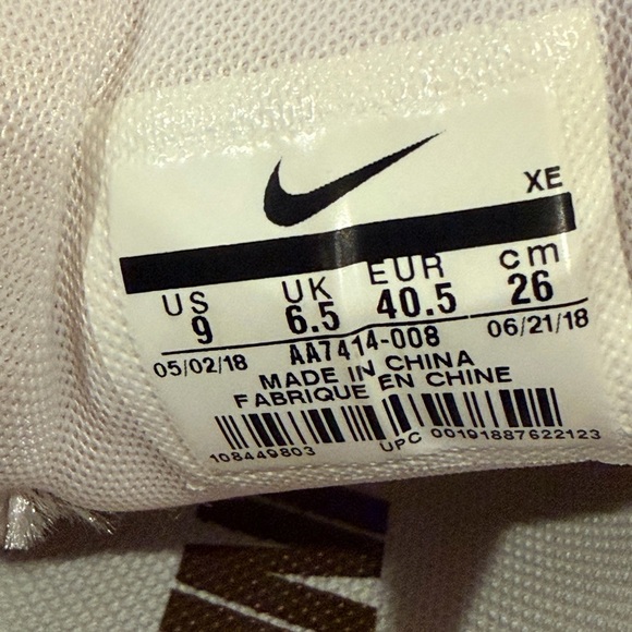 Nike Women's Athletic Shoes - cream  and gold - Picture 6 of 8